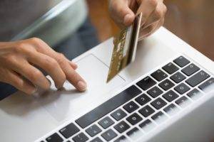E-commerce, entro il 2025 fatturato a 2.500 miliardi $ nei mercati emergenti