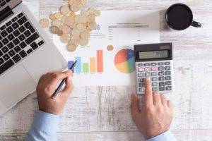 Perché alcuni consulenti utilizzano altri esperti per gestire il proprio denaro