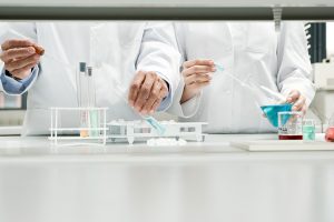 Biotecnologie, energia e media: c’è ancora del valore a Wall Street