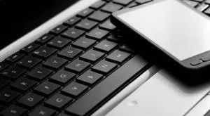 financialounge -  Apple settore tecnologico settori