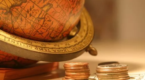 financialounge - debito pubblico diversificazione Federal Reserve mercati emergenti mercati valutari opportunità di investimento politica monetaria previsioni spread titoli di stato USA valuta locale