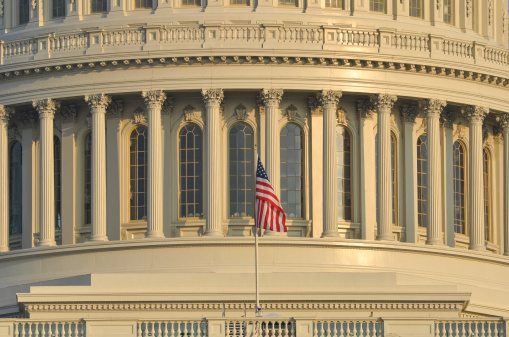 financialounge - BlackRock consumi Europa Federal Reserve Fondi obbligazionari imprese liquidità mercati azionari mercati emergenti occupazione Russ Koesterich settore bancario settore immobiliare spagna USA