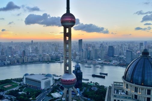 financialounge - BRIC cina imprese indice mercati azionari Pioneer Investments Renminbi