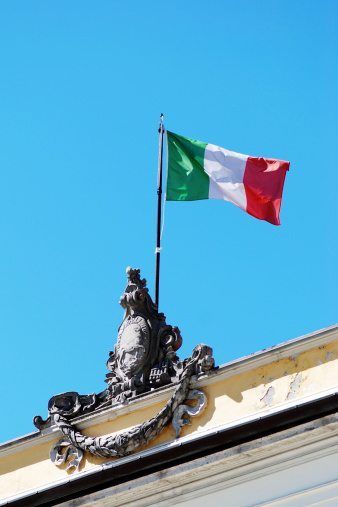 financialounge -  buoni del tesoro famiglie italiane italia risparmi tassi di interesse titoli di stato
