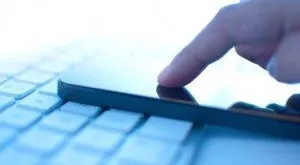financialounge -  analisti finanziari Apple iPhone previsioni