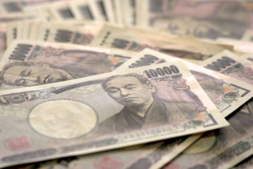 financialounge -  Abenomics banche centrali Ben Bernanke crescita economica esportazioni Federal Reserve fondi pensione giappone mercati azionari politica monetaria yen