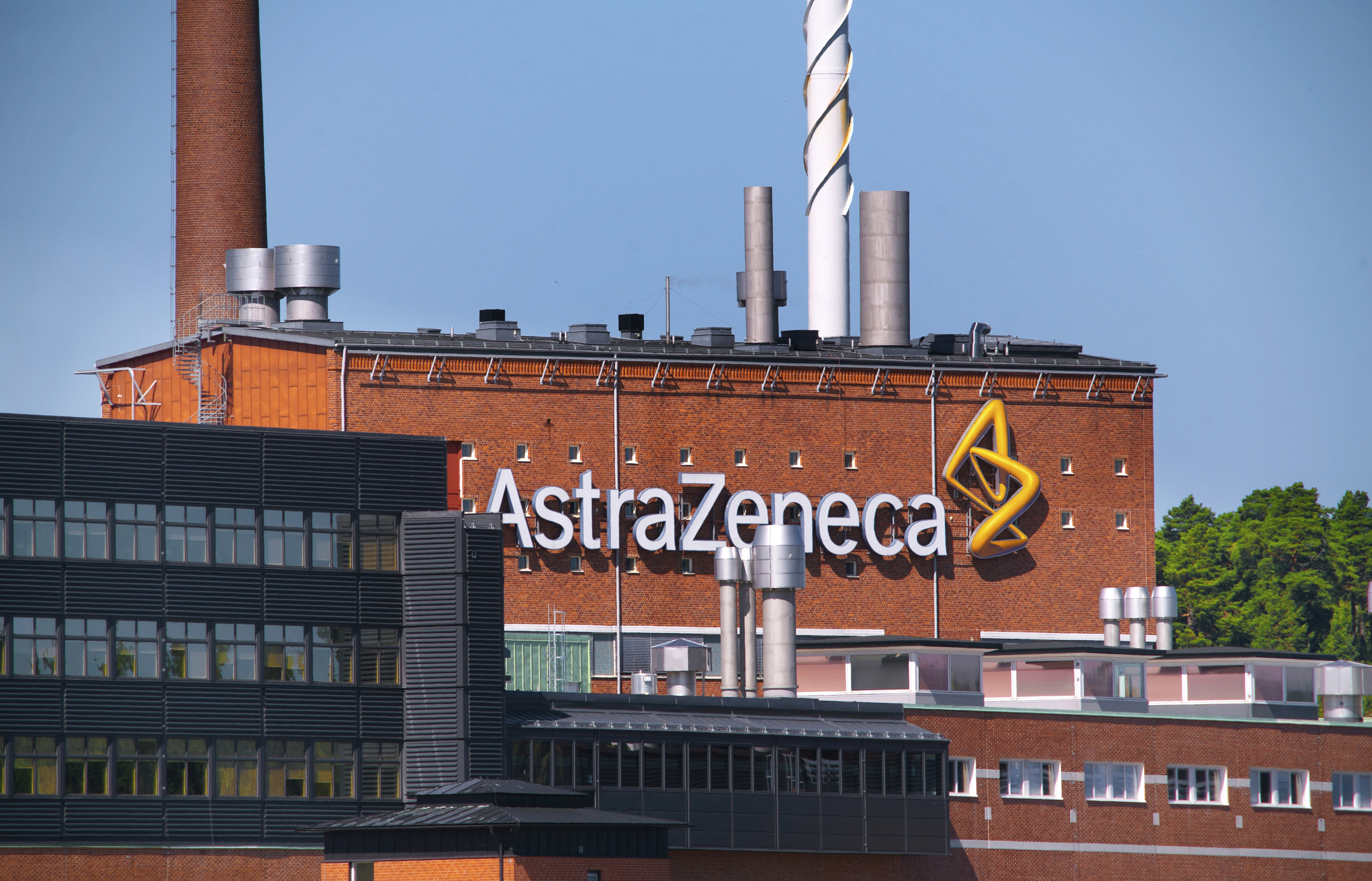 financialounge -  AstraZeneca Pascal Soriot Pfizer settore farmaceutico