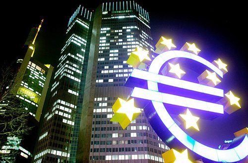 financialounge -  BCE credit crunch Eurozona Fondi obbligazionari liquidità politica monetaria settore bancario strumenti finanziari tassi di interesse