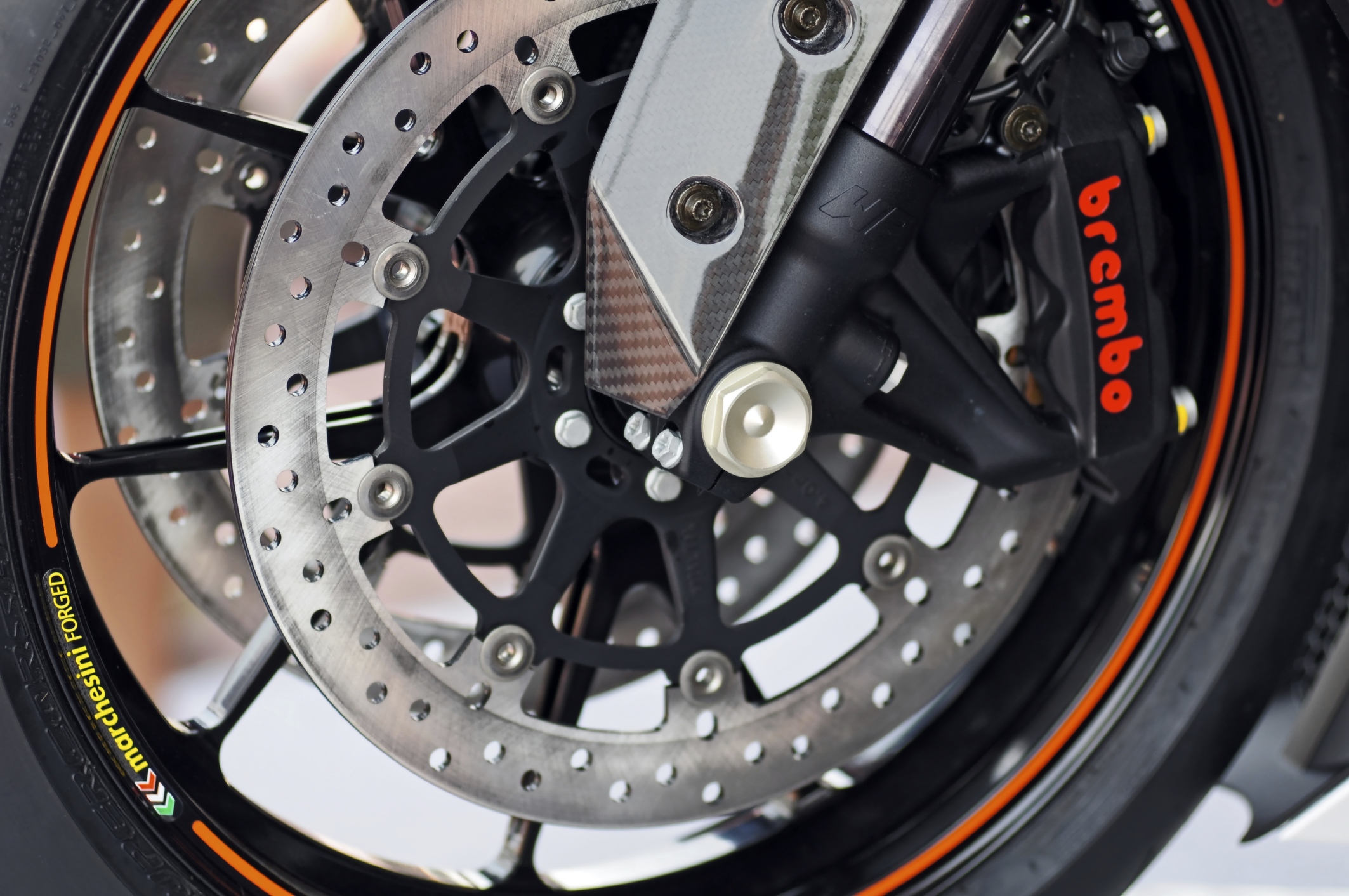 financialounge -  Brembo consumi lusso