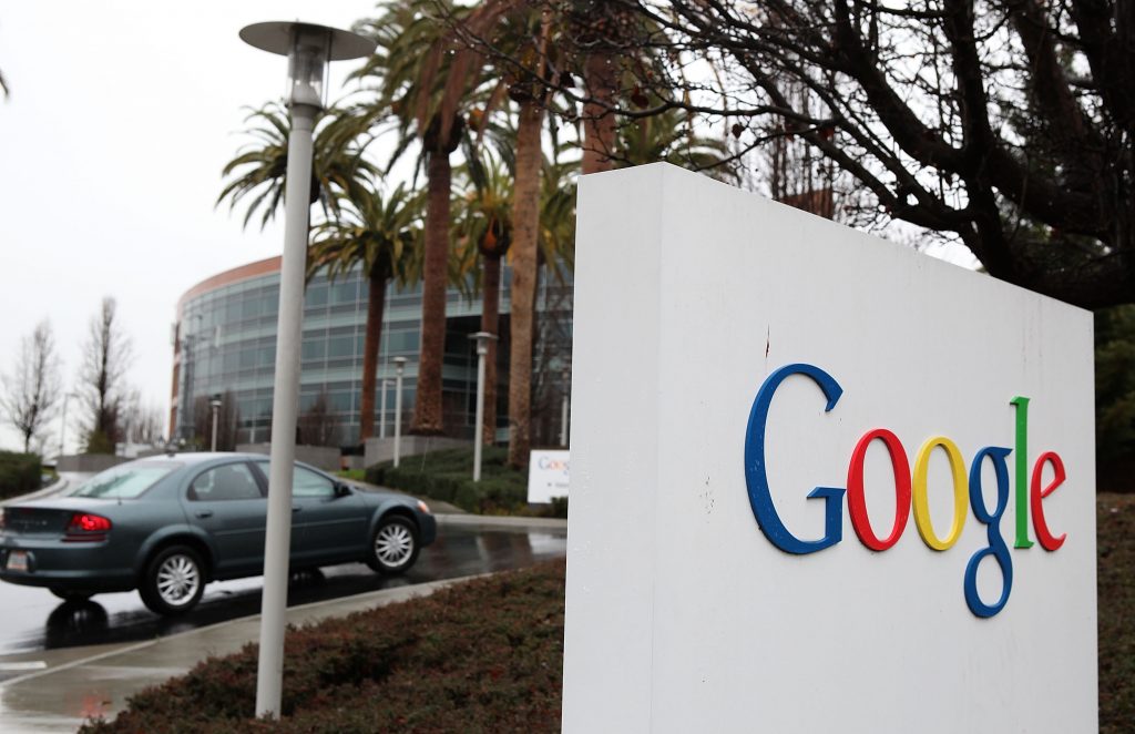 Svetta Google (+11%) dopo i conti trimestrali e il primo dividendo della storia