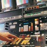 Mediaset divide gli analisti