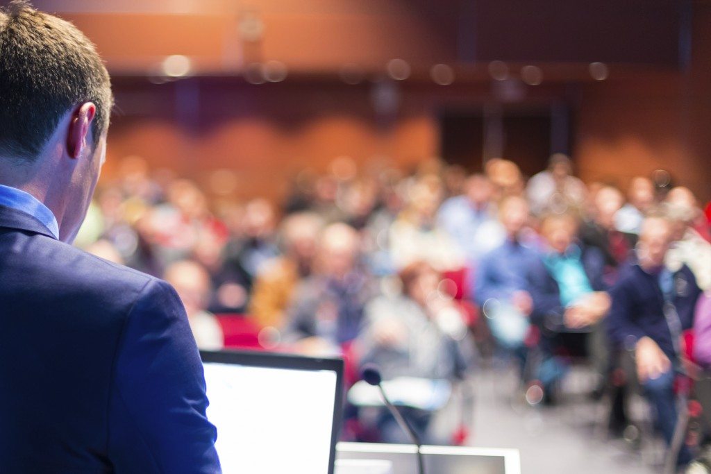financialounge - Luca Di Patrizi outlook roadshow