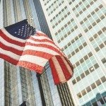 Rialzo tassi USA, benzina per azioni e credito