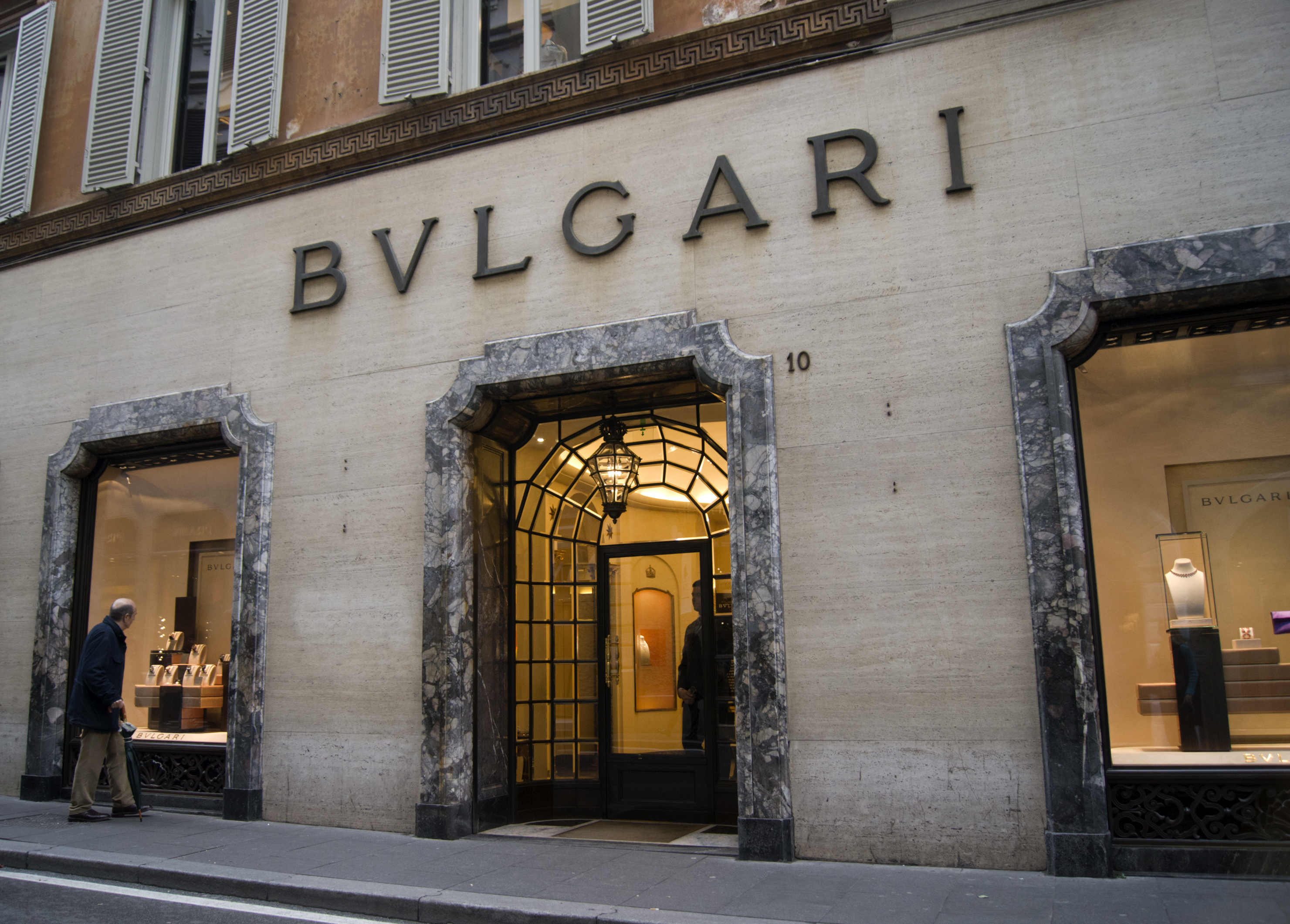 financialounge -  ecommerce IPO lusso mercati azionari Pictet profitti aziendali