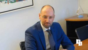 financialounge.com Anche la politica aumenta l’incertezza