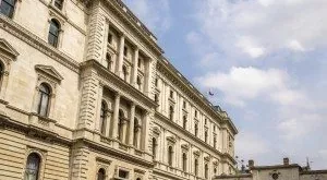 financialounge -  banche centrali debito pubblico giappone italia tassi di interesse