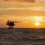 Prezzo del petrolio, tutte le implicazioni sugli investimenti