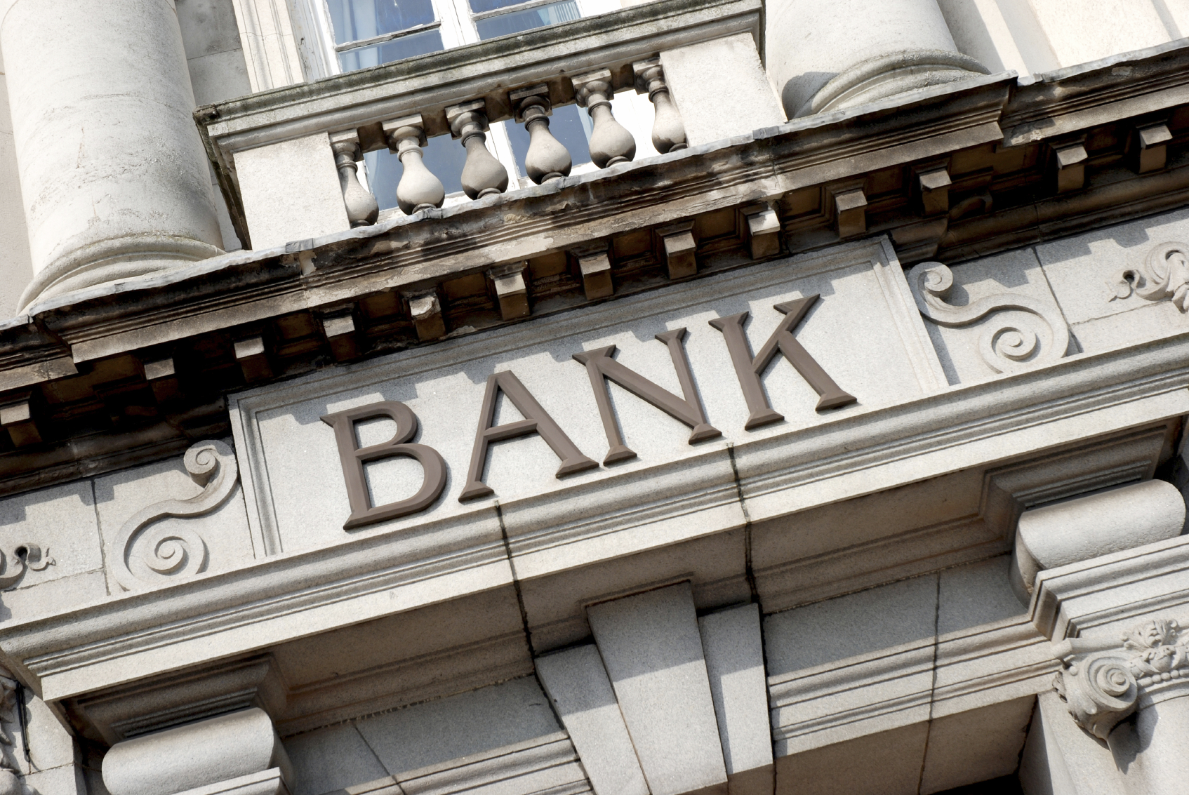 financialounge -  commissioni di rimborso Europa Investment banking settore bancario