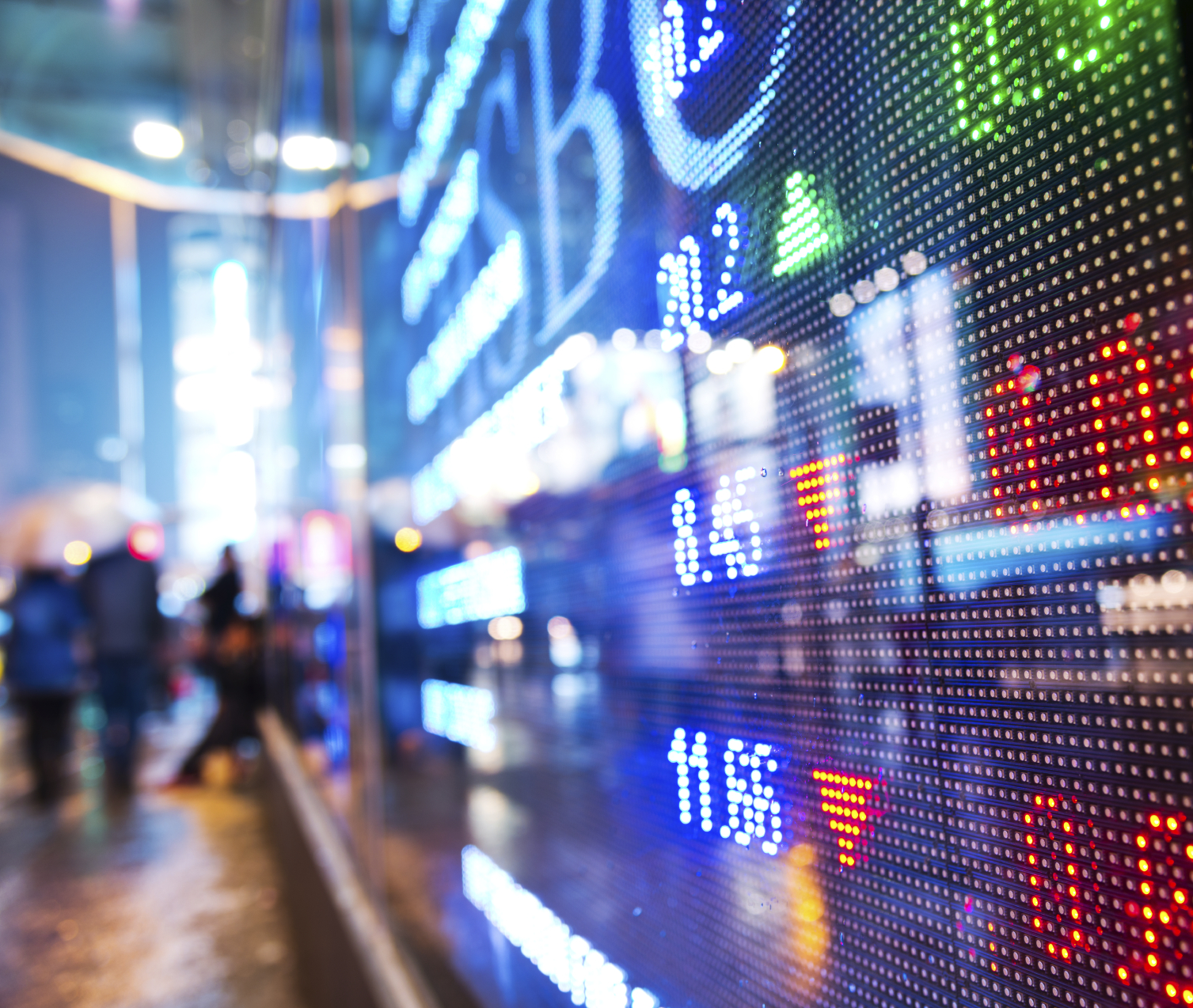 financialounge -  Edoardo Ugolini settore bancario Zest Absolute Return Var 4 Zest Asset Management