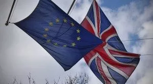 financialounge - Amundi BlackRock Brexit Columbia Threadneedle Investments Credit Suisse Didier Borowski GAM Jim Cielinski Mark Burgess Massimo De Palma mercati azionari mercati obbligazionari mercati valutari Philip Dicken Philippe Ithurbide strategia di investimento volatilità