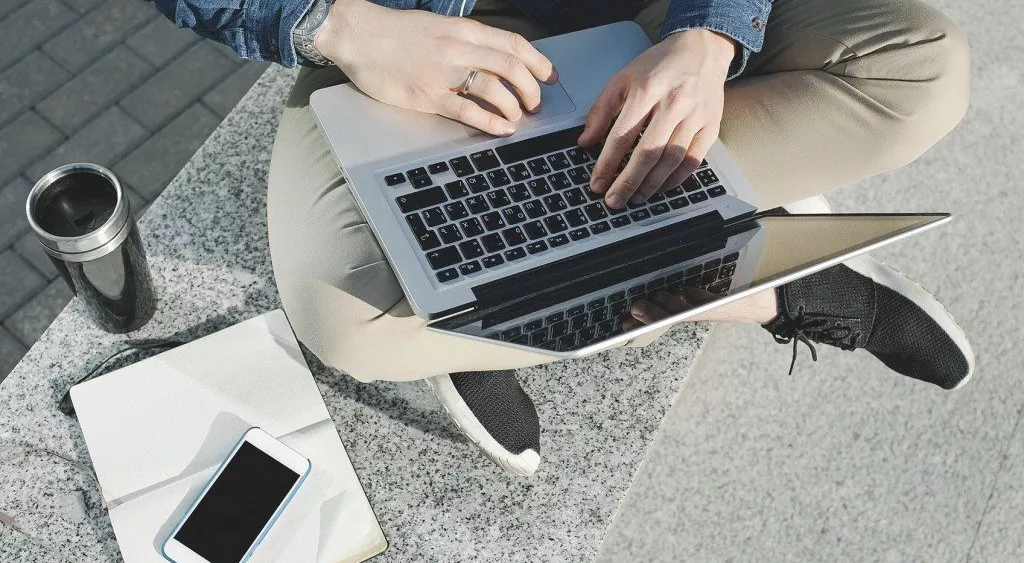 financialounge -  innovazione millennials smartphone