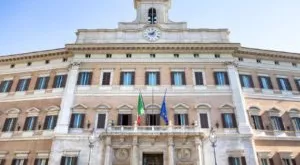 financialounge -  debito pubblico italia