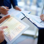 Risparmio gestito, il mercato ora è diviso a metà tra fondi e gestioni patrimoniali