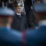 Russia, le pressioni su Trump che vorrebbe azzerare le sanzioni