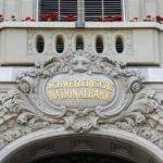 Svizzera, le due spine nel fianco della banca centrale