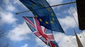 financialounge - Azad Zangana Brexit consumi famiglie Keith Wade Regno Unito Schroders sterlina