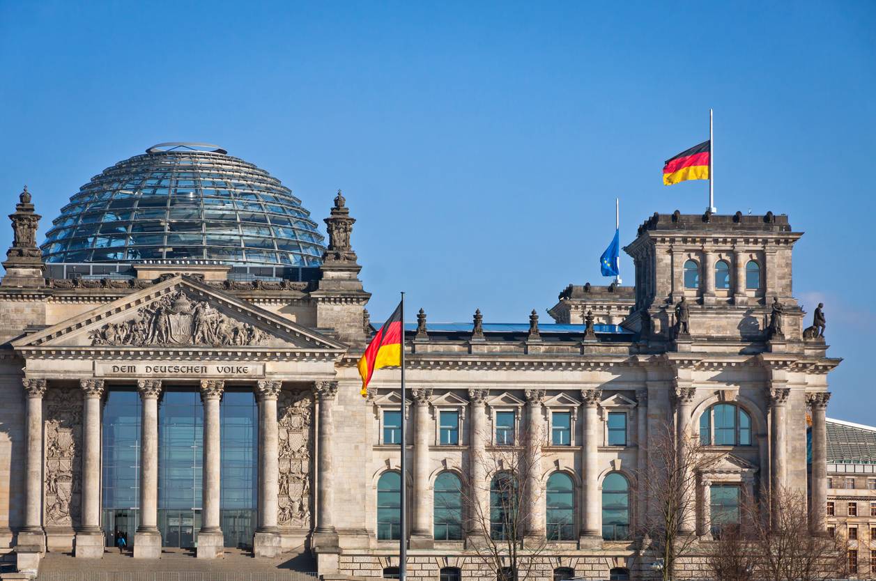 financialounge -  Angela Merkel Armin Laschet Bundestag elezioni germania Morning News Olaf Scholtz