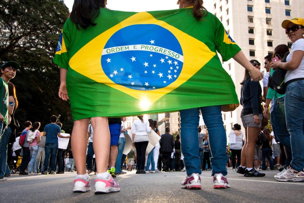 financialounge -  brasile cina debito Lehman Brothers moody's rating venezuela