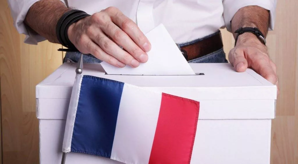 financialounge - Emmanuel Macron francia Marine Le Pen