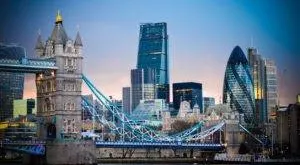 financialounge - ceo londra settore tecnologico Wealth Insight