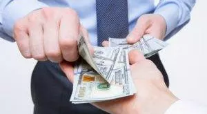 financialounge -  Aberdeen Standard Investments disoccupazione Domino's Pizza inflazione Lavoratori lyft salari uber USA