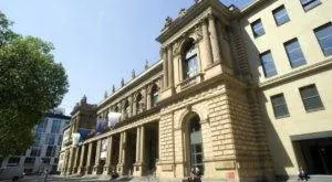 financialounge -  borsa Credit Suisse Dan Scott dividendi mercati azionari