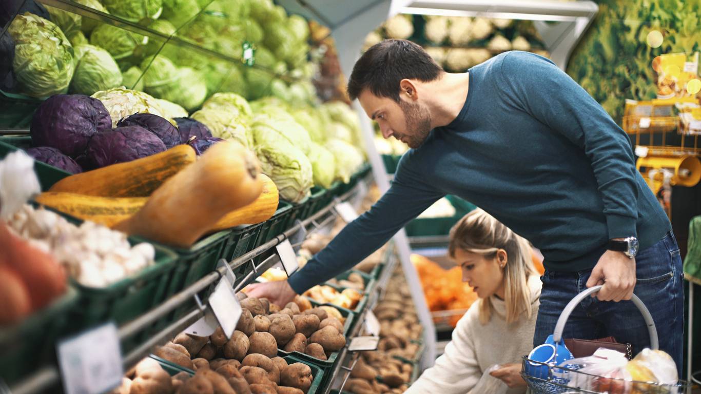 financialounge -  consumi supermercato uomini