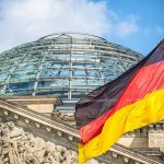 Germania, pesante contrazione nei servizi. Euro al minimo da due mesi