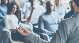 financialounge - Arnoldo Valsangiacomo borse di studio dollari Ethenea MBA