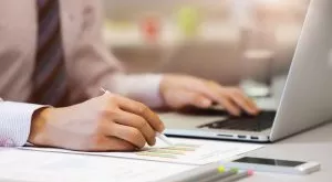 financialounge - BlackRock mercati azionari mercati obbligazionari mercato del credito Richard Turnill