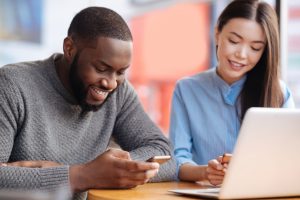 Mercati emergenti, i tre temi d’investimento dettati dai millennials