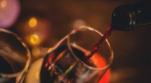 financialounge -  lusso Luxury vendita record vino