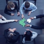 Flessibilità e alternative all’azionario: gli intermediari dettano i temi d’investimento