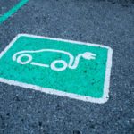 Le discutibili ragioni per cui Tesla sale in Borsa e GE scende