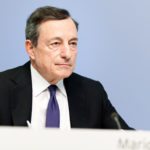 Gli sforzi di Draghi per piegare l’euro