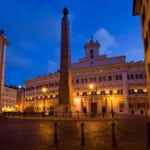 Incertezza politica in Italia, è ancora presto per tornare a comprare