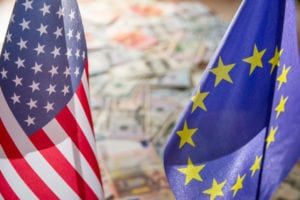 Azioni USA e mercati emergenti per stare lontani dal rischio zona euro
