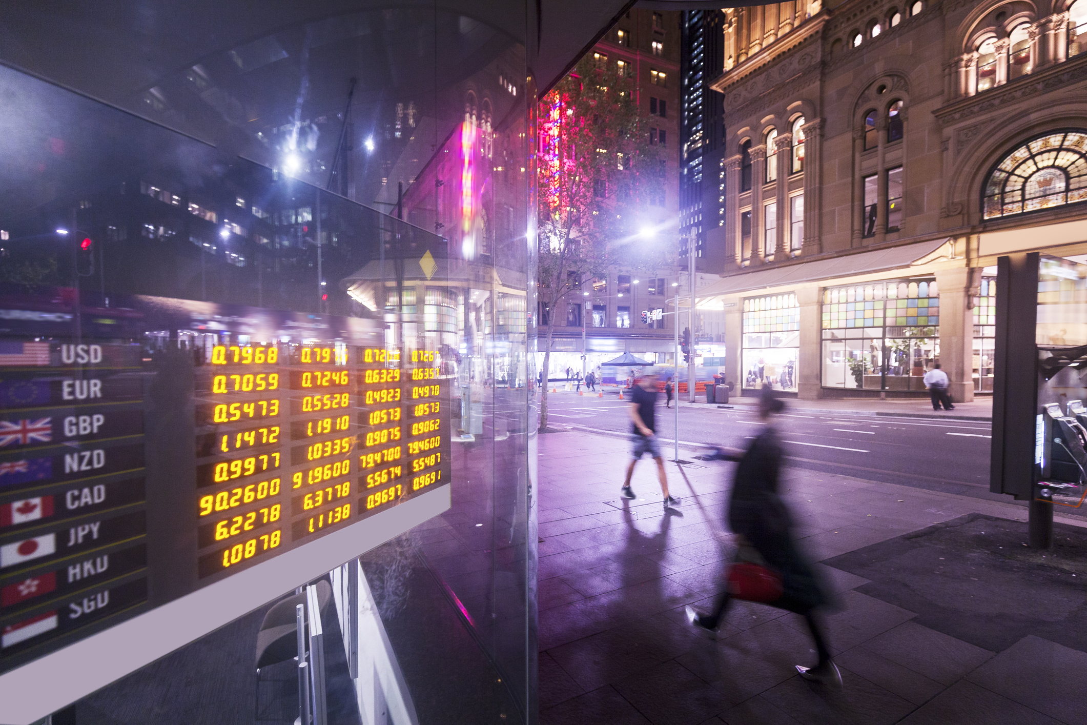 financialounge -  hedging Invesco Luca Tobagi mercati valutari rischio di cambio