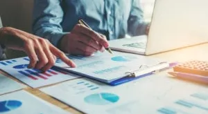 financialounge -  consulenza finanziaria educazione finanziaria emotività finanza personale FINRA trading