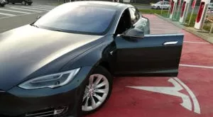 financialounge - auto elettrica azioni Elon Musk Tesla